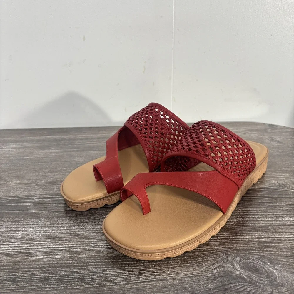 New! Baretraps Gavina Thong Sandal Shoes Womens Size 9M Red Comfort Wedge